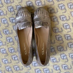 NWOT Silver Loafer Heel